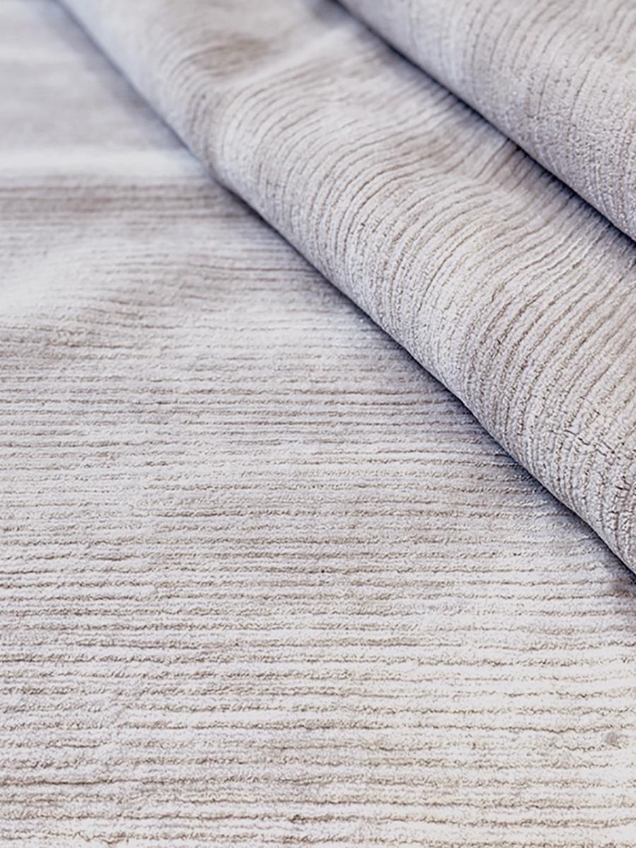pale blush detail