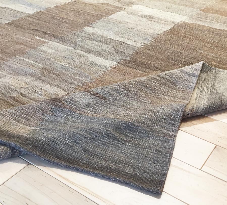 walnut detail